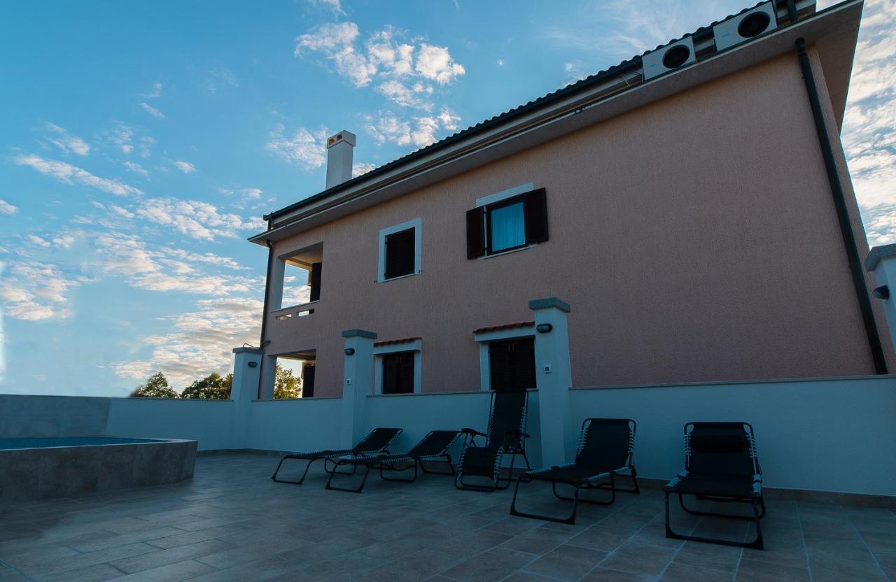 Guest House Lavanda 4 Njivice Exterior photo